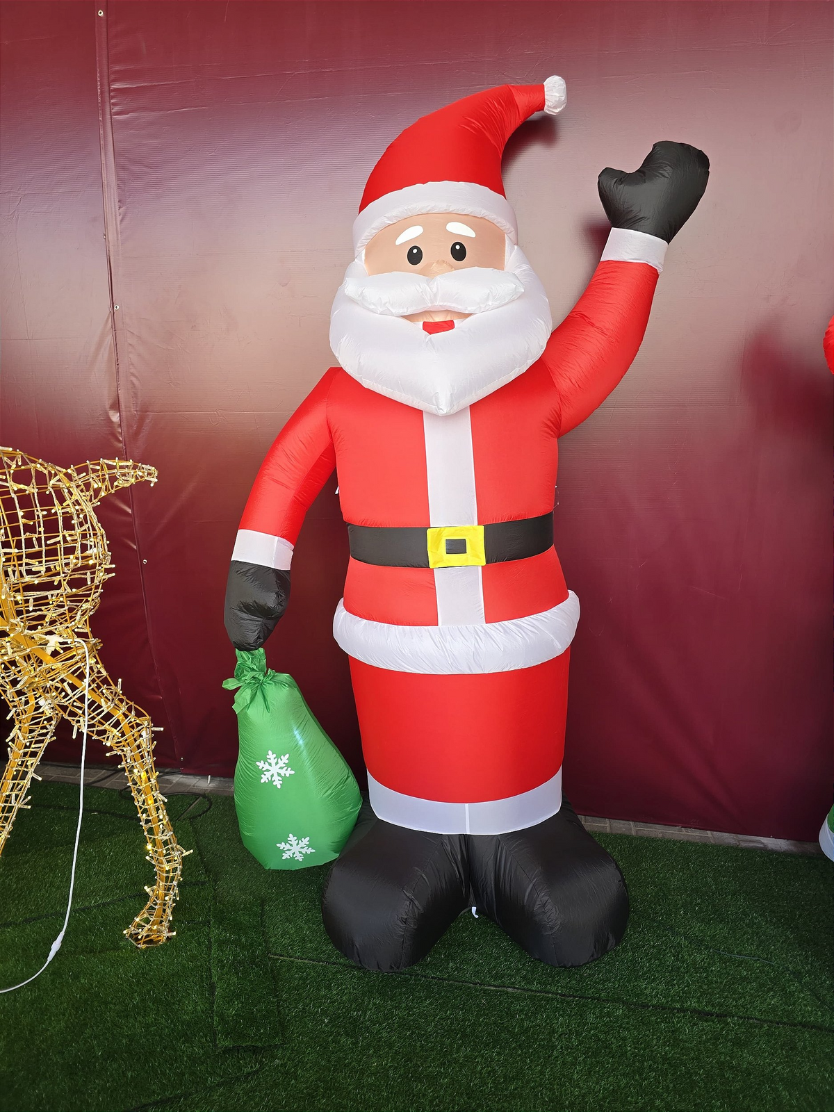 Papai Noel Inflável 2,40cm bivolt uso interno e externo