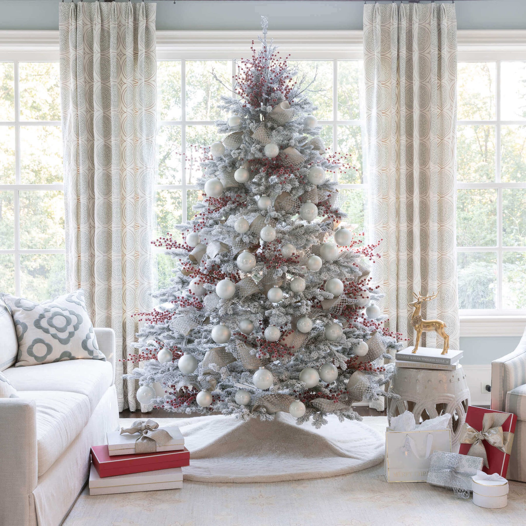 Enfeites de vidro essenciais brancos (pacote com 24)