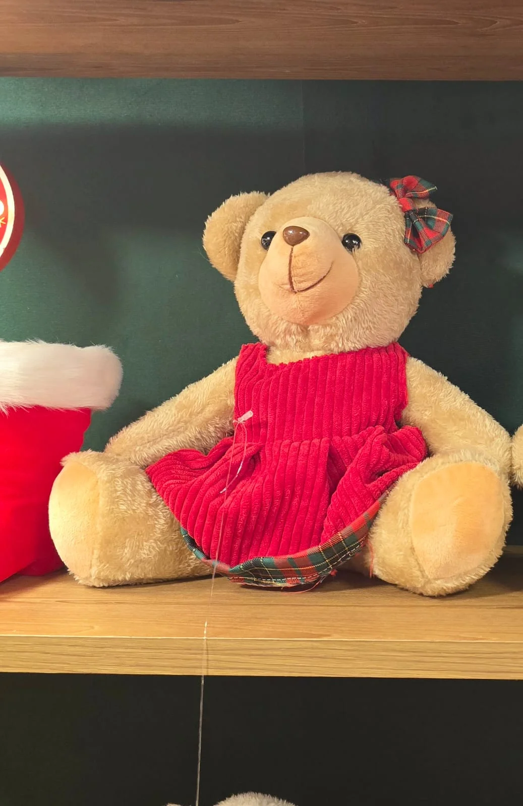 Urso com vestido vermelho 25cm