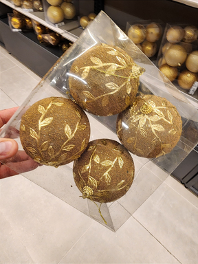 Bola trabalhada com folhas de ouro 10cm 4 unidades
