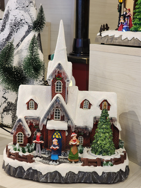 Cenário Vila natalina com arvore e coral 31cm