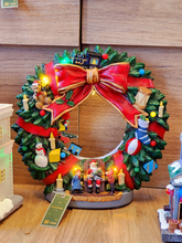 Cenário na guirlanda em resina 30cm