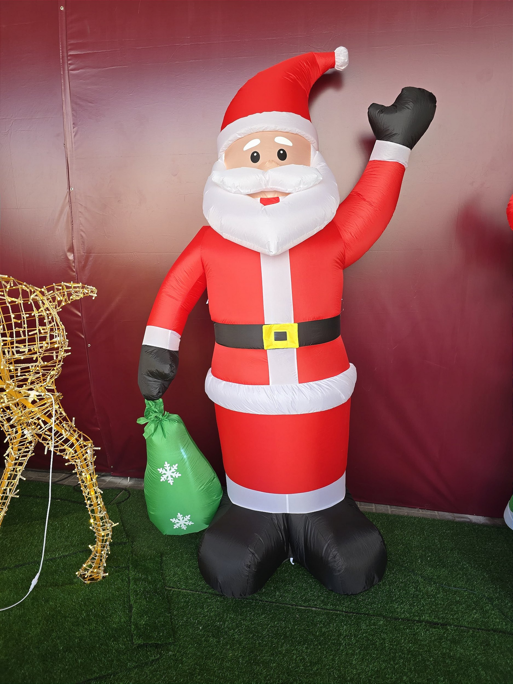 Papai Noel Inflável 2,40cm bivolt uso interno e externo