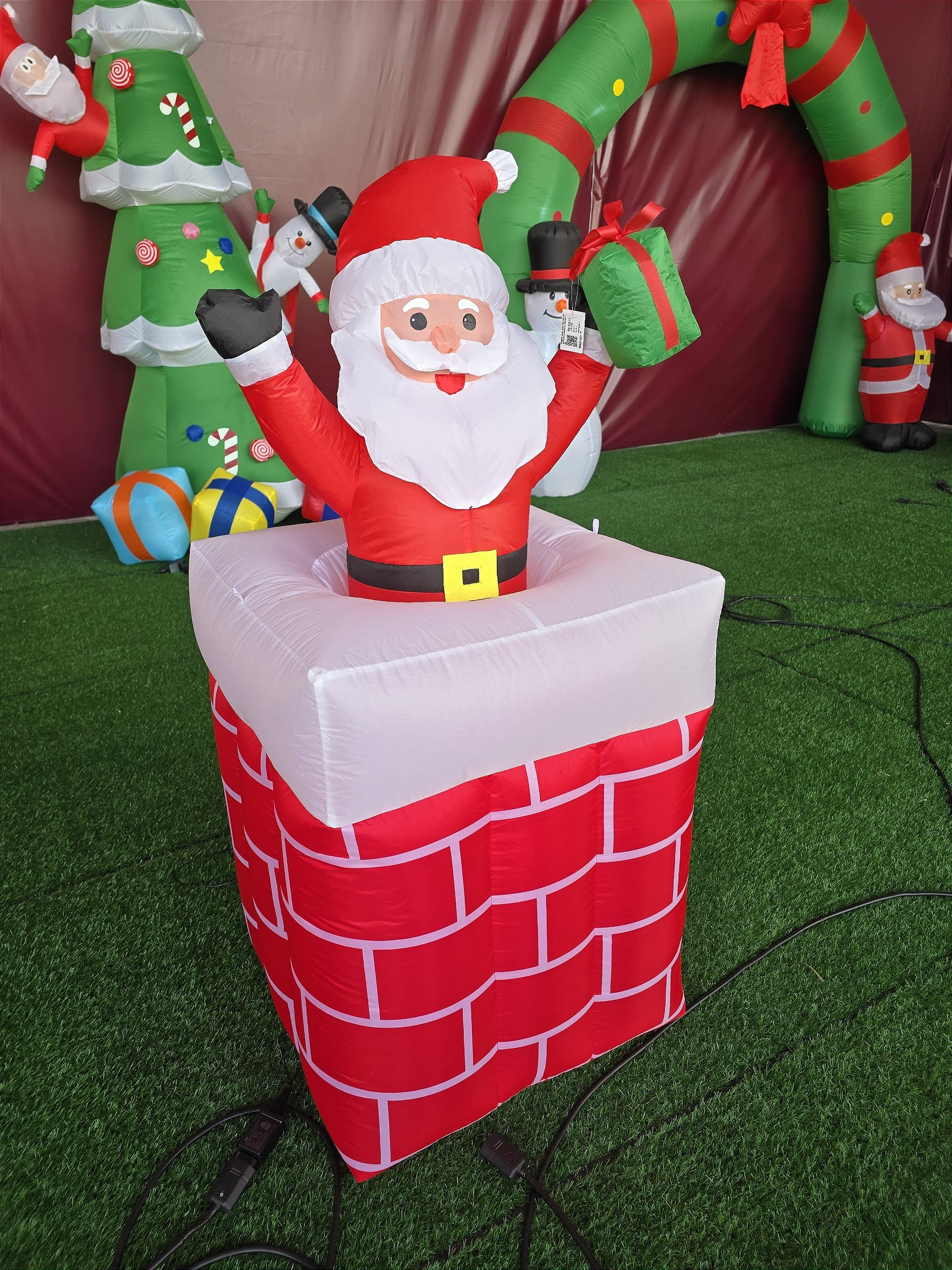 Noel na Chaminé inflável com Led 1,50 bivolt com movimento